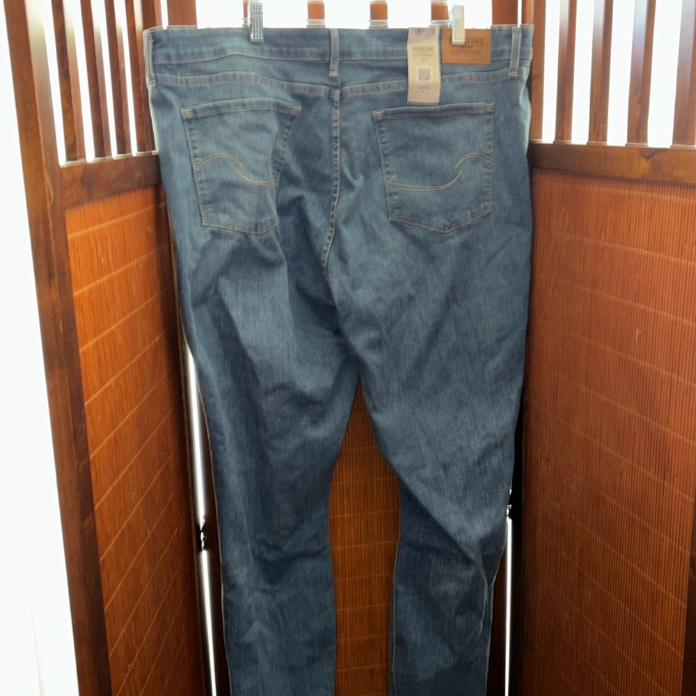 Levi’s jeans 22 L‎ NWT ⭐️